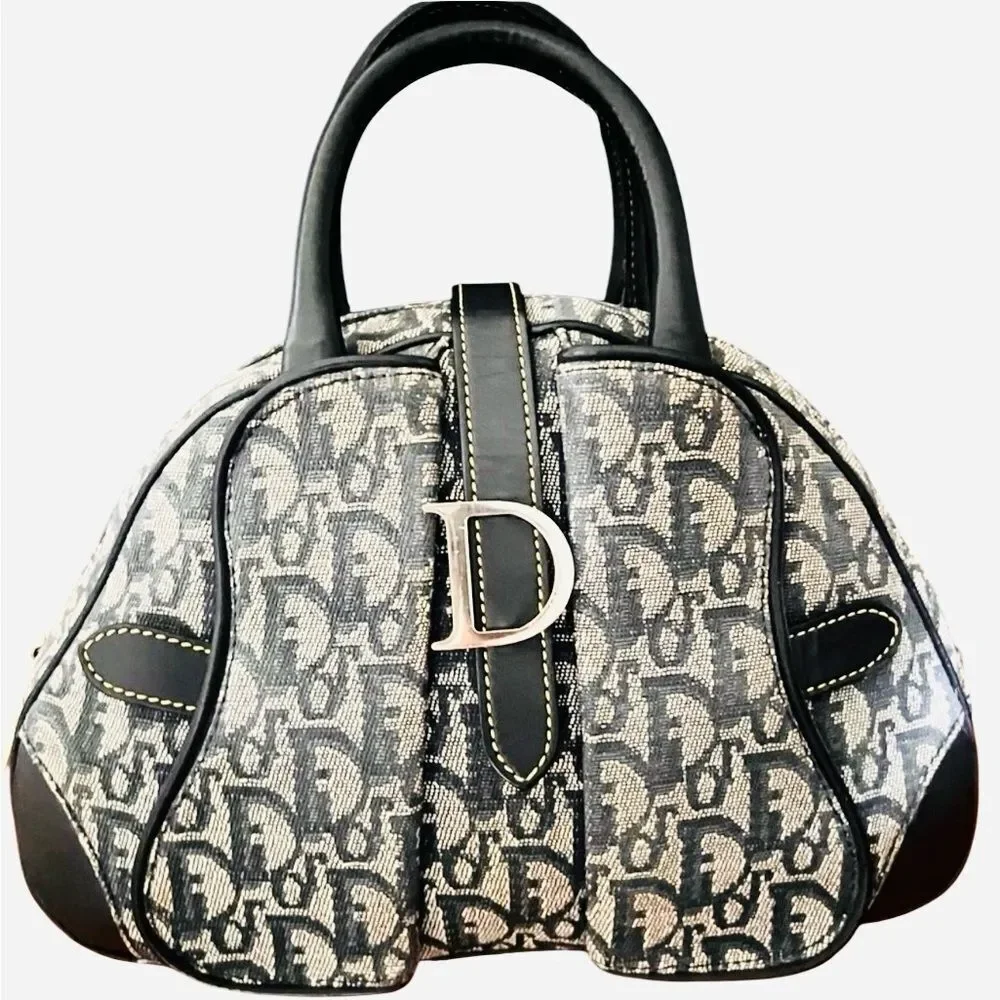 Christian Dior blames blue Diorissimo double sandal mini bag